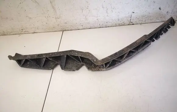 Skoda Octavia Mk2 (1Z) Front bumper mounting bracket 1Z0807184A