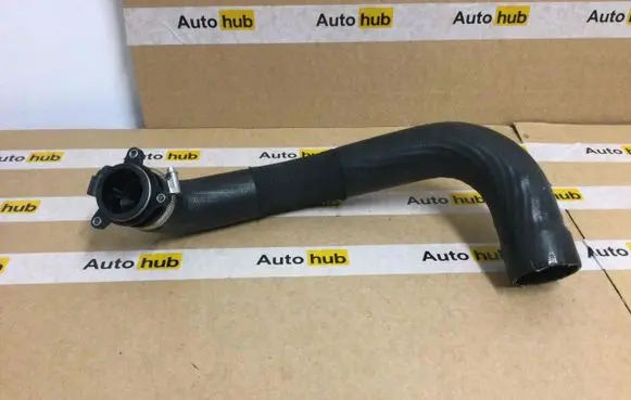 Porsche Panamera (971) Intercooler hose/pipe 00004330409