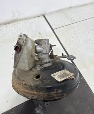 Peugeot Partner Brake booster 9670784680