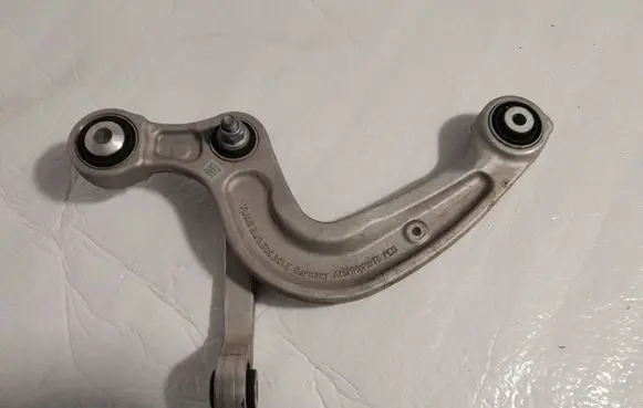 Audi A4 S4 B9 8W Rear control arm 8W0505465B