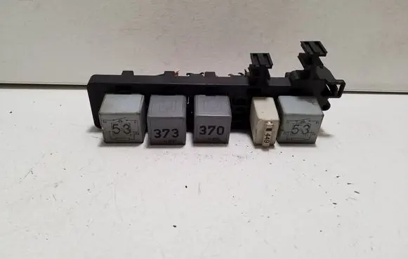 Volkswagen Golf V Relay mounting block 1K1937503 8D0951253 8D0951253A