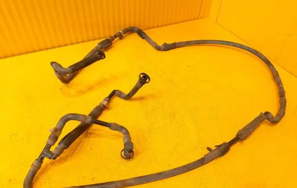 Lexus RX 300 Windshield washer fluid hose 