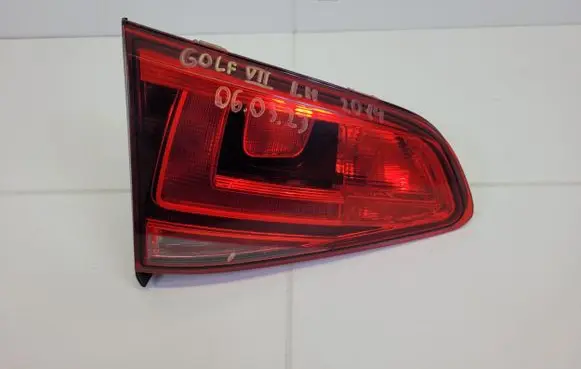 Volkswagen Golf VII Tailgate rear/tail lights 5G0945093A
