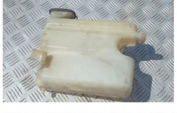 Renault Twingo I Windshield washer fluid reservoir/tank
