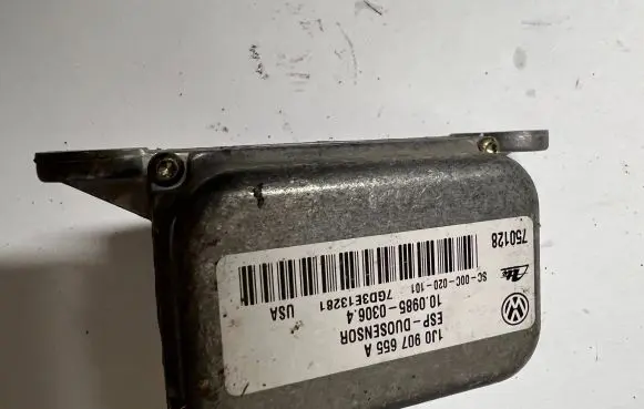 Volkswagen New Beetle ESP acceleration yaw rate sensor 1J0907655A 10098503064 7GD3E13281