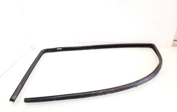 Audi A4 S4 B7 8E 8H Rubber seal rear door 