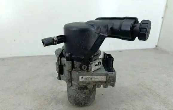 Peugeot 508 Power steering pump 9676154180