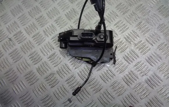 Renault Scenic II - Grand scenic II Front door lock