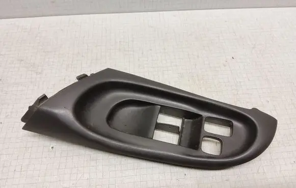Nissan Almera N16 Front door window switch trim 80961BM500