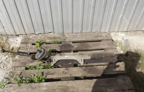 Nissan Micra Steering rack