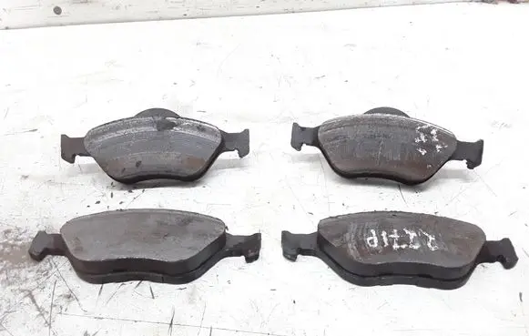 Ford Fiesta Brake pads (front) 
