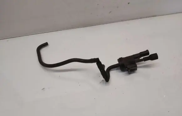 Mercedes-Benz B W246 W242 Vacuum valve A0025407097