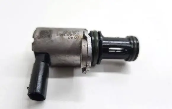 Volkswagen Golf VIII other engine part 05C906455E