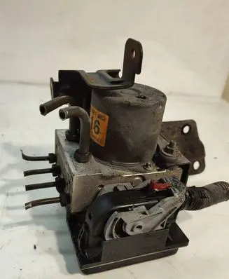 Hyundai Santa Fe ABS Pump 589102B550