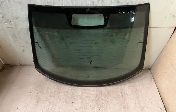 Peugeot 406 Rear windscreen/windshield window 