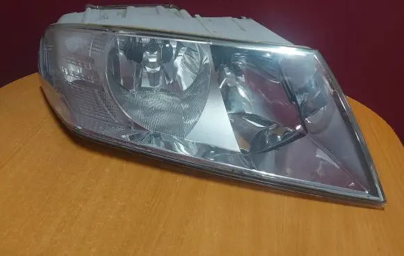Skoda Octavia Mk2 (1Z) Headlight/headlamp 086651111R