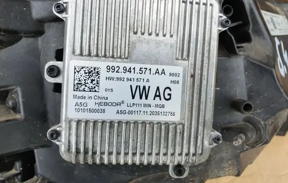 Skoda Superb B8 (3V) Headlight ballast module Xenon 992941571AA 3V1941015D