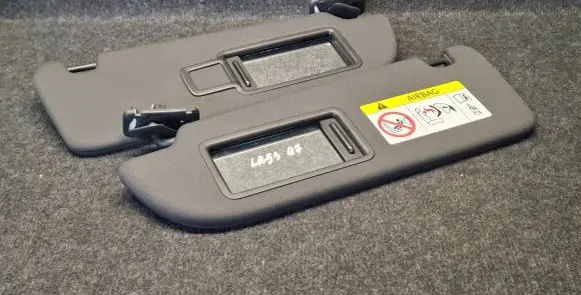 Audi Q7 4M Sun visor 4M0858833 4M0858834
