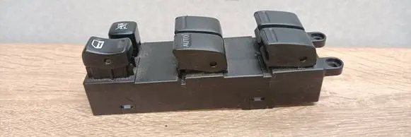 Nissan Almera Tino Electric window control switch 25401BU861