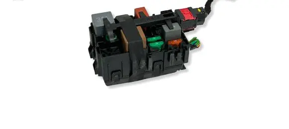 Peugeot 2008 II Fuse box set 44837202 46581 72384
