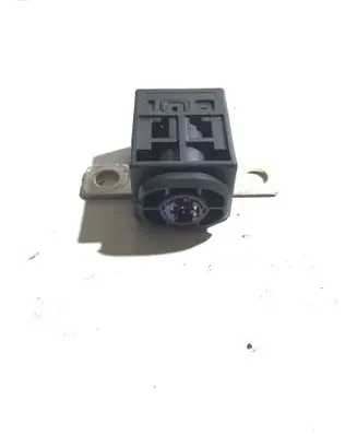 Audi A5 Sportback 8TA Battery relay fuse 4F0915519 110428