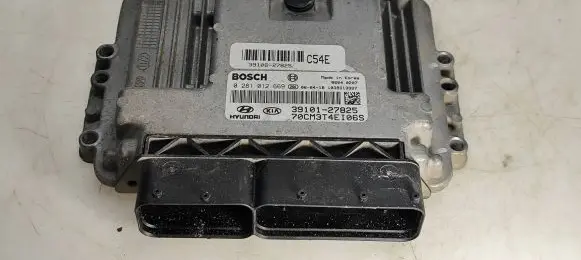 Hyundai Santa Fe Engine control unit/module 3910127825 3910627825 0281012669