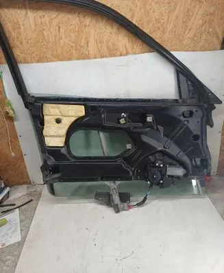 Audi A6 S6 C4 4A Front door window regulator with motor 4A0959801D 119002102 4A0837841