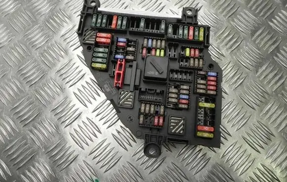 BMW 5 F10 F11 Fuse box set 9264923 K738