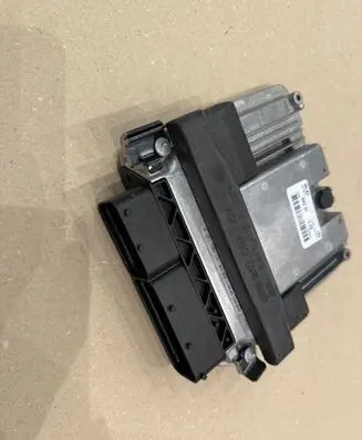Audi A4 S4 B8 8K Engine control unit/module 8K2907115AE 17505932