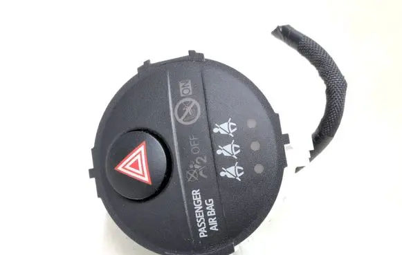 Toyota Yaris XP210 Hazard light switch 839500D100