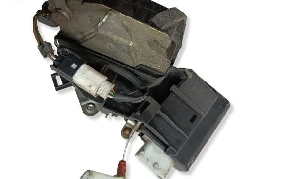 BMW 7 E38 Rear door lock 67118352165