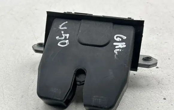 Volvo V50 Tailgate/trunk/boot lock/catch/latch 31335047