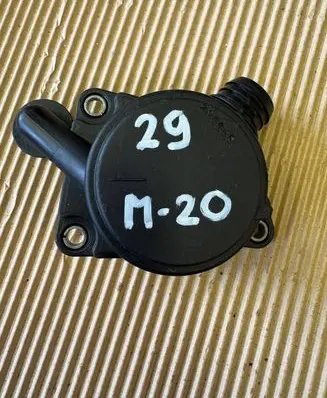 Mercedes-Benz E W212 Oil breather separator A6420100391
