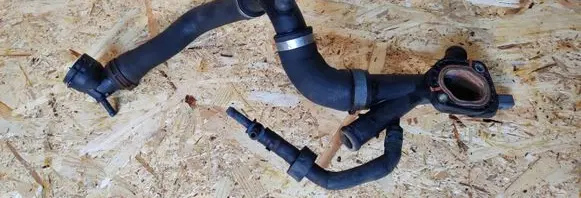 Mercedes-Benz SLK R171 Engine coolant pipe/hose