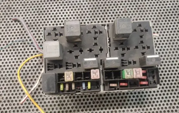 Ford Transit Fuse module 6C1T14401 205656 15062006