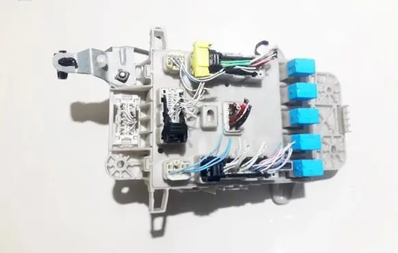 Toyota RAV 4 (XA20) Fuse box set 03545f16