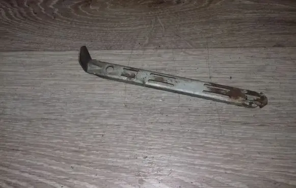 Volvo XC90 Headlight/headlamp mounting bracket 8637181