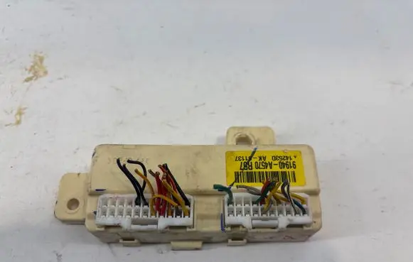 KIA Carens III Relay mounting block 91940A4570 AK61137 14253D