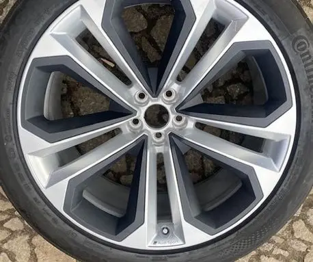 Audi Q8 R12 alloy rim 4M8601025