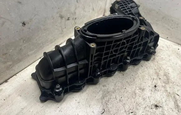 Mercedes-Benz E W212 Intake manifold A6510900037
