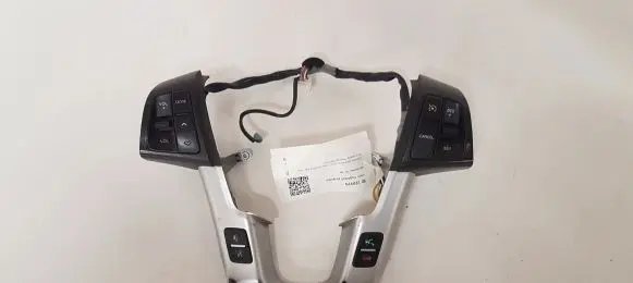 Steering wheel buttons/switches