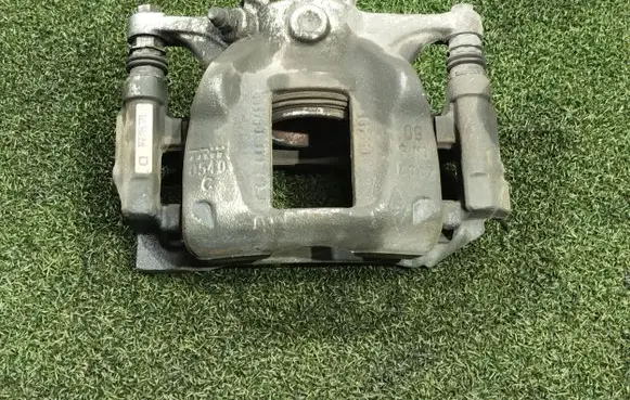 Opel Vivaro Front brake caliper 0540C