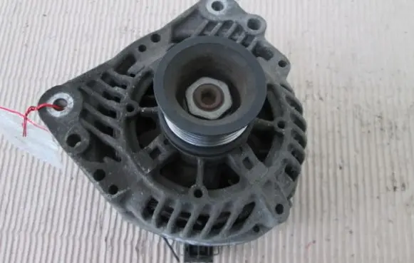 Volkswagen Golf III Generator/alternator