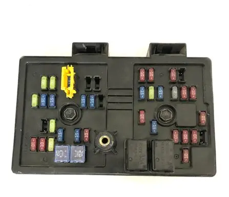 Chevrolet Captiva Fuse module 96821082