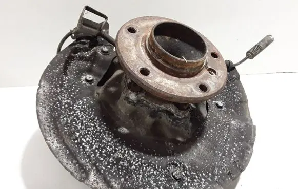BMW 1 E81 E87 Front wheel hub 3121676444303 6764443