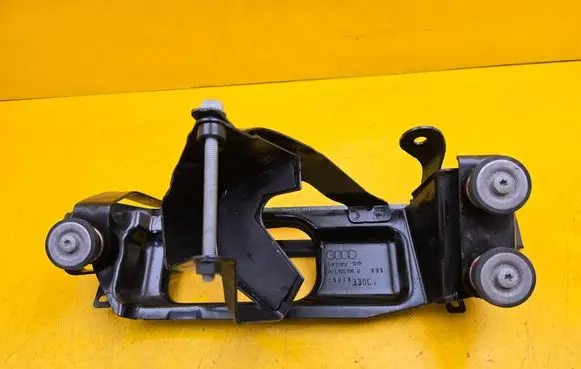 Audi e-tron Other engine bay part 4KE820195