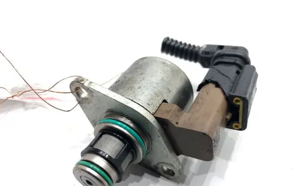 Citroen DS5 Fuel pressure regulator 28233373