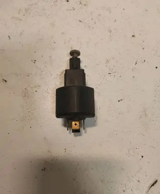 Opel Zafira A Brake pedal sensor switch 90132299