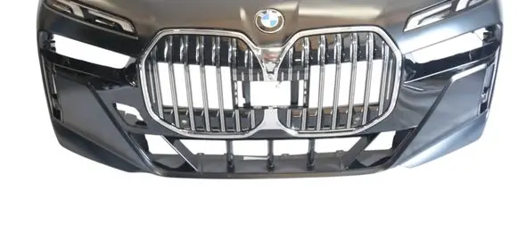 BMW 7 G70 Front bumper 7999305 0002551201 701027063