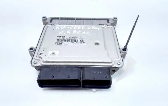 KIA Ceed Engine control unit/module 0261201202 391102B520